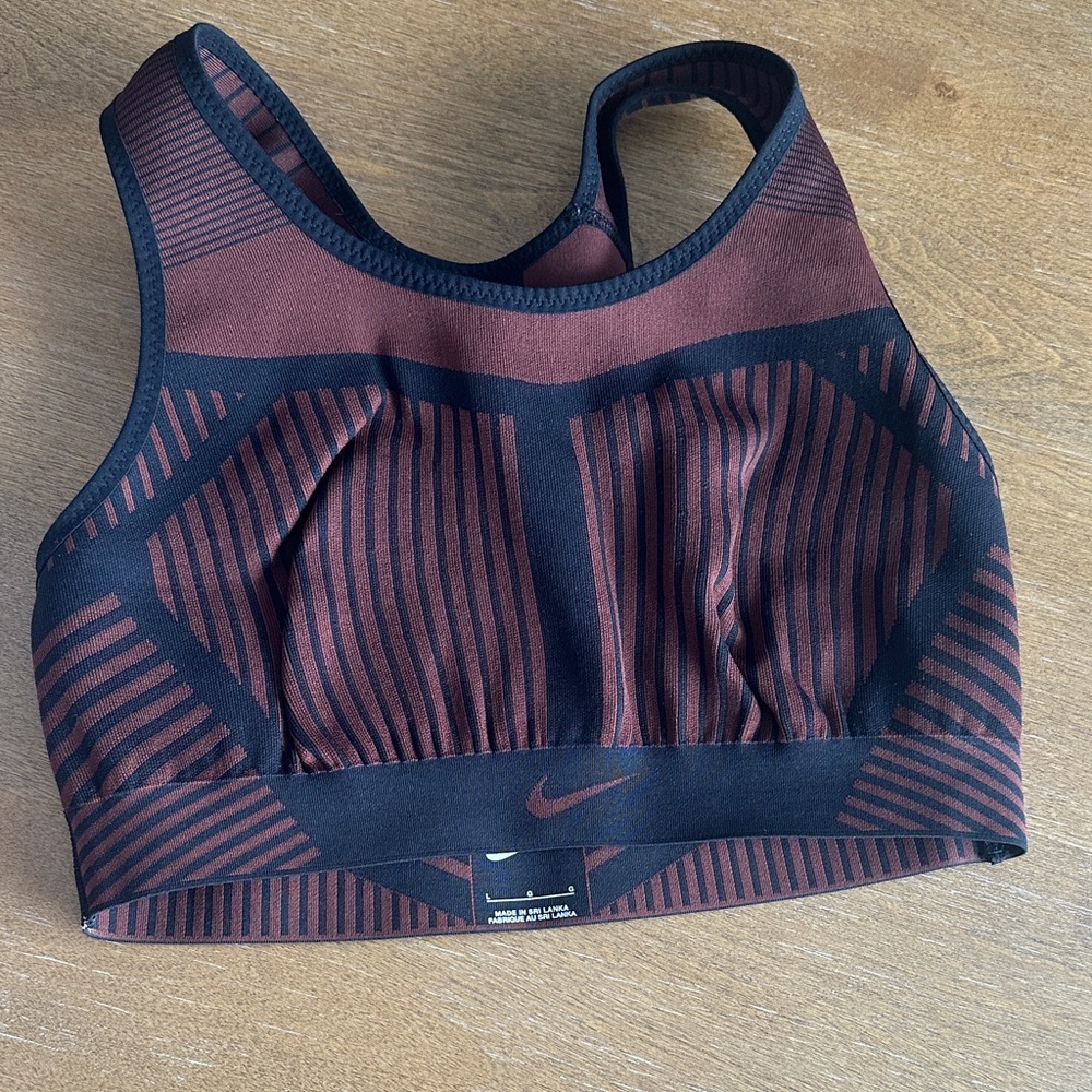 Nike Women's Geometric Sports Bra - Black and Brown